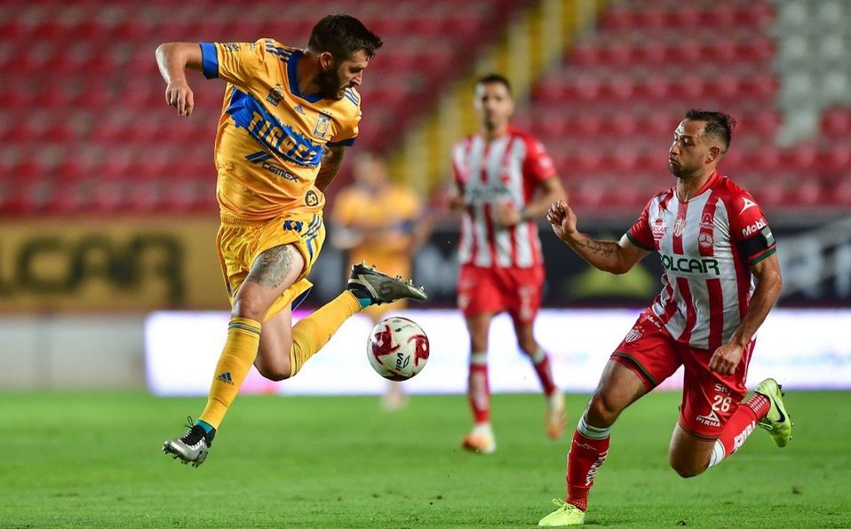 De la mano de Gignac, Tigres golea cómodamente al Necaxa ...